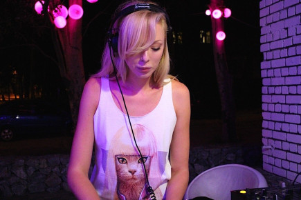 SUMMER MELODIES FEST - PRAVDA pre PARTY